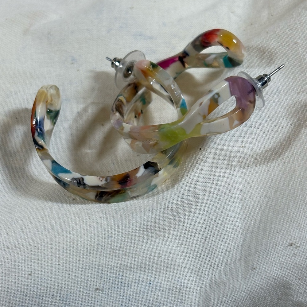 Acrylic hoop earrings are gorgeous!!